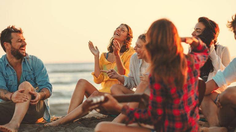 money-mentors-group-on-beach